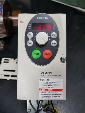 Toshiba VF-S11  0.4 kw  81411102203 1020(1)