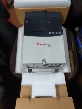 Allen-Bradley Powerflex 70  4 Kw  1JAQ6NU9