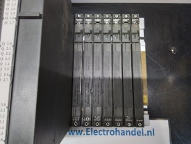 Siemens S7-400 PLC rack met diverse componenten