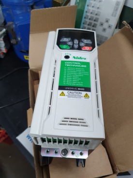 Nidec Unidrive M400   4kW   8973398066